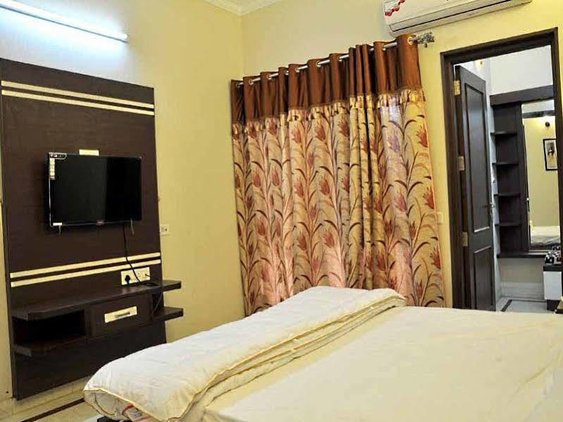 Mohini Home Stay Agra  Luaran gambar